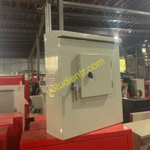 Vỏ tủ ngoài trời 800x600x300, sơn tĩnh điện, giá rẻ, chất lượng