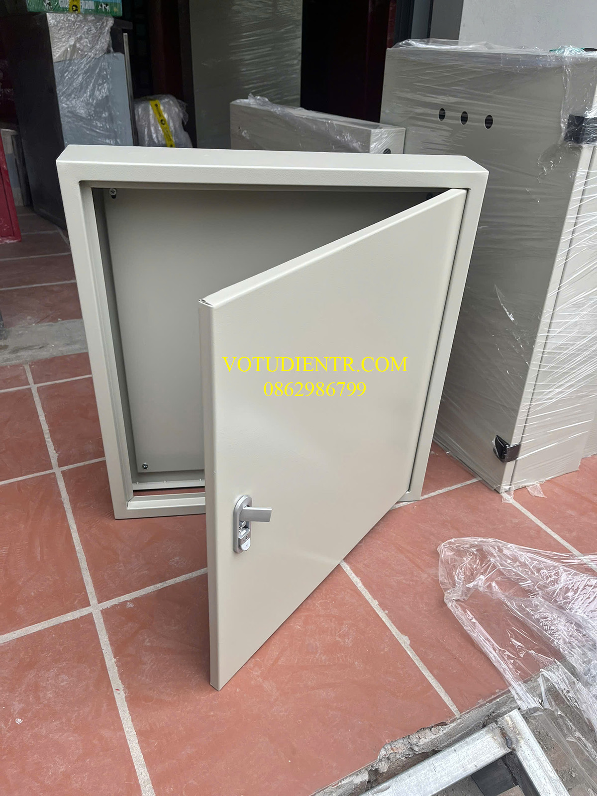 Vỏ tủ điện 750x700x150 