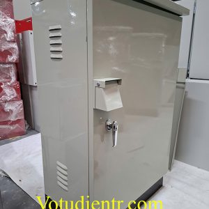 Vỏ tủ điện ngoài trời 1 lớp cánh 800x600x250x1,2mm sơn ghi sần dập chớp có panel