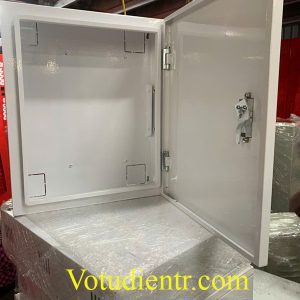 Vỏ tủ điện 1 lớp cánh 700x400x250x1mm – Giải pháp bảo vệ thiết bị tối ưu trong nhà