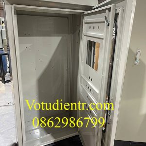 Vỏ tủ điện ngoài trời 2 lớp cánh 1400x600x250x1,2mm sơn tĩnh điện có tấm panel, chân đế, cánh trong khoét lỗ, hèm chống bụi, cánh ngoài mica giá tốt tại xưởng Hà Nội và Hải Phòng