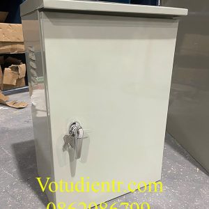 Vỏ tủ điện ngoài trời 1 lớp cánh 400x300x200x1,2mm sơn tĩnh điện có hèm chống bụi, mái che giá tốt tại xưởng Hà Nội và Hải Phòng